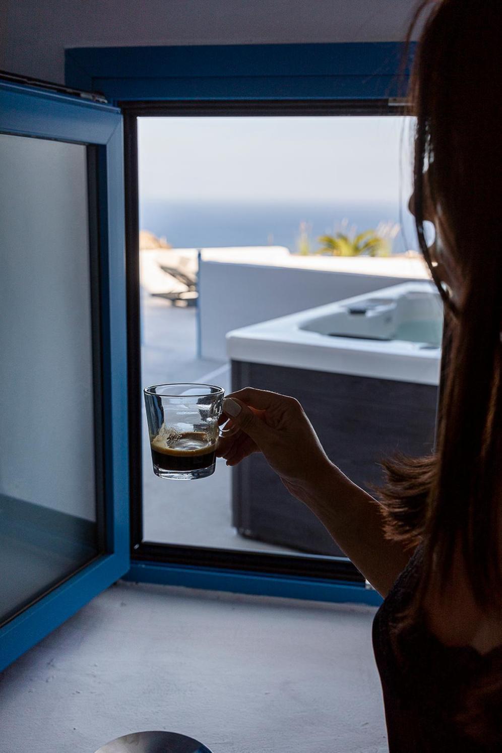 Rafael' S Mediteranian Cave Suites 菲罗斯特法尼 外观 照片